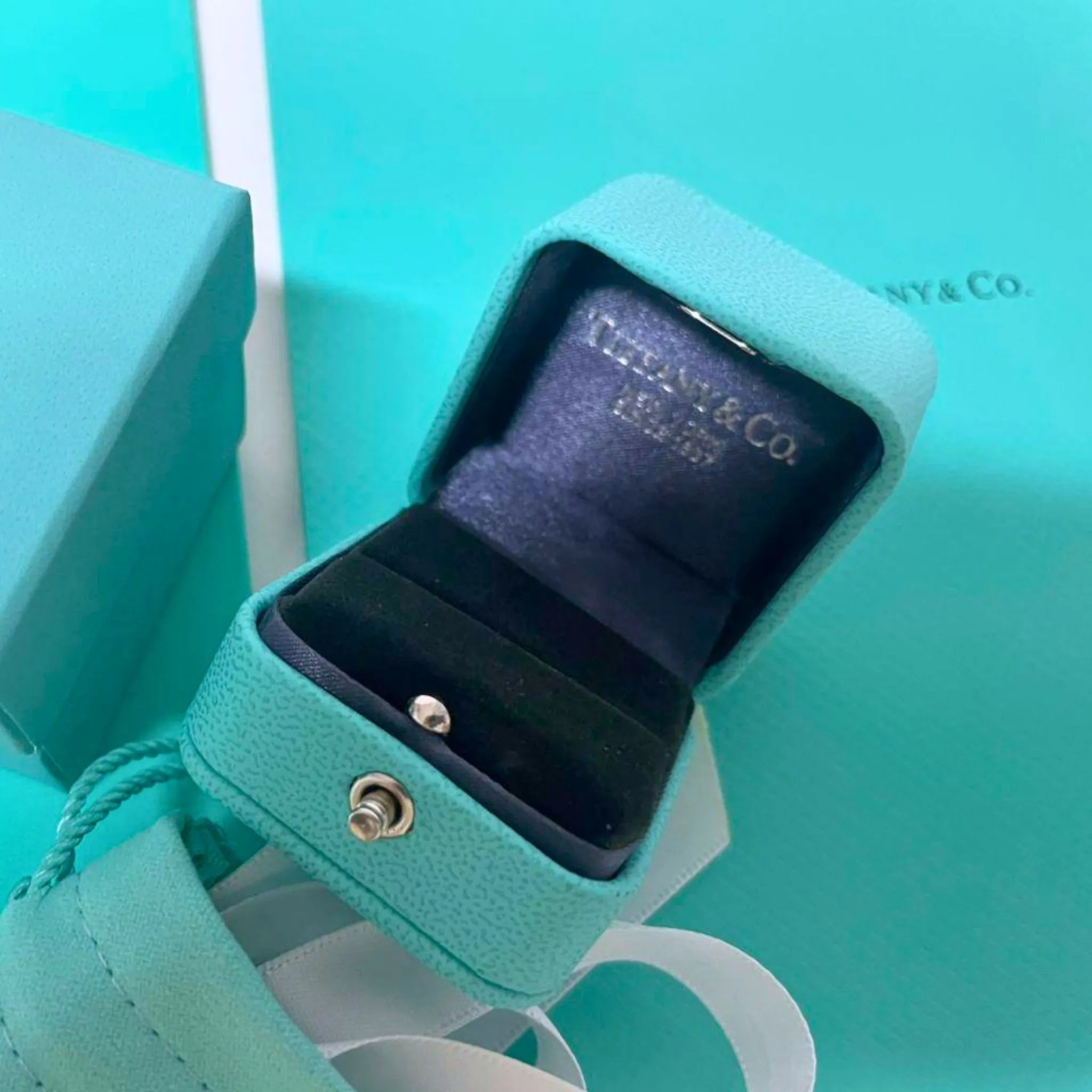 Tiffany & Co. Engagement Ring Box Set with Outer Box, Pouch, Certificate, Folder & Shopping Bag