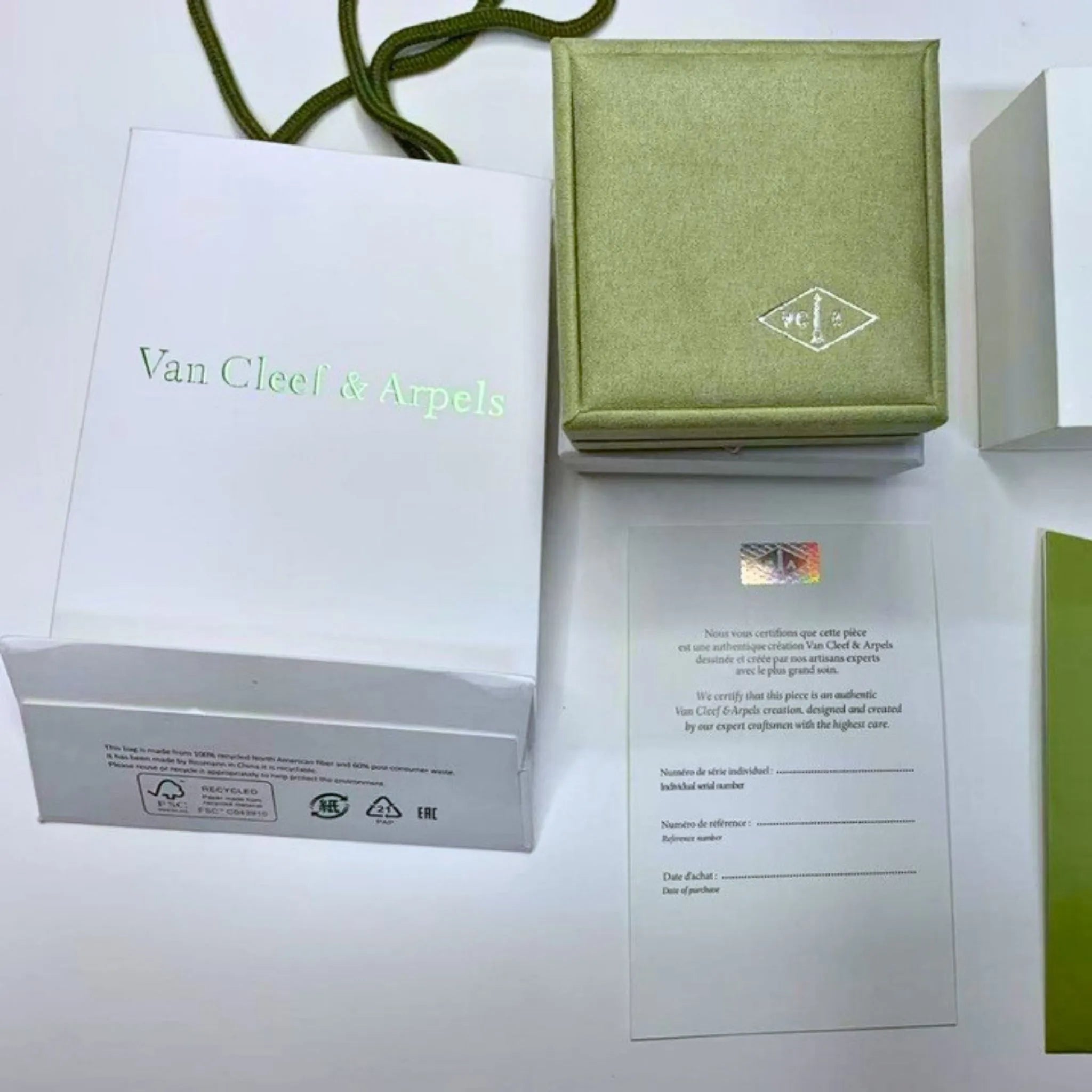 Van Cleef & Arpels Green Suede Pendant Necklace Jewellery Box & Presentation Case