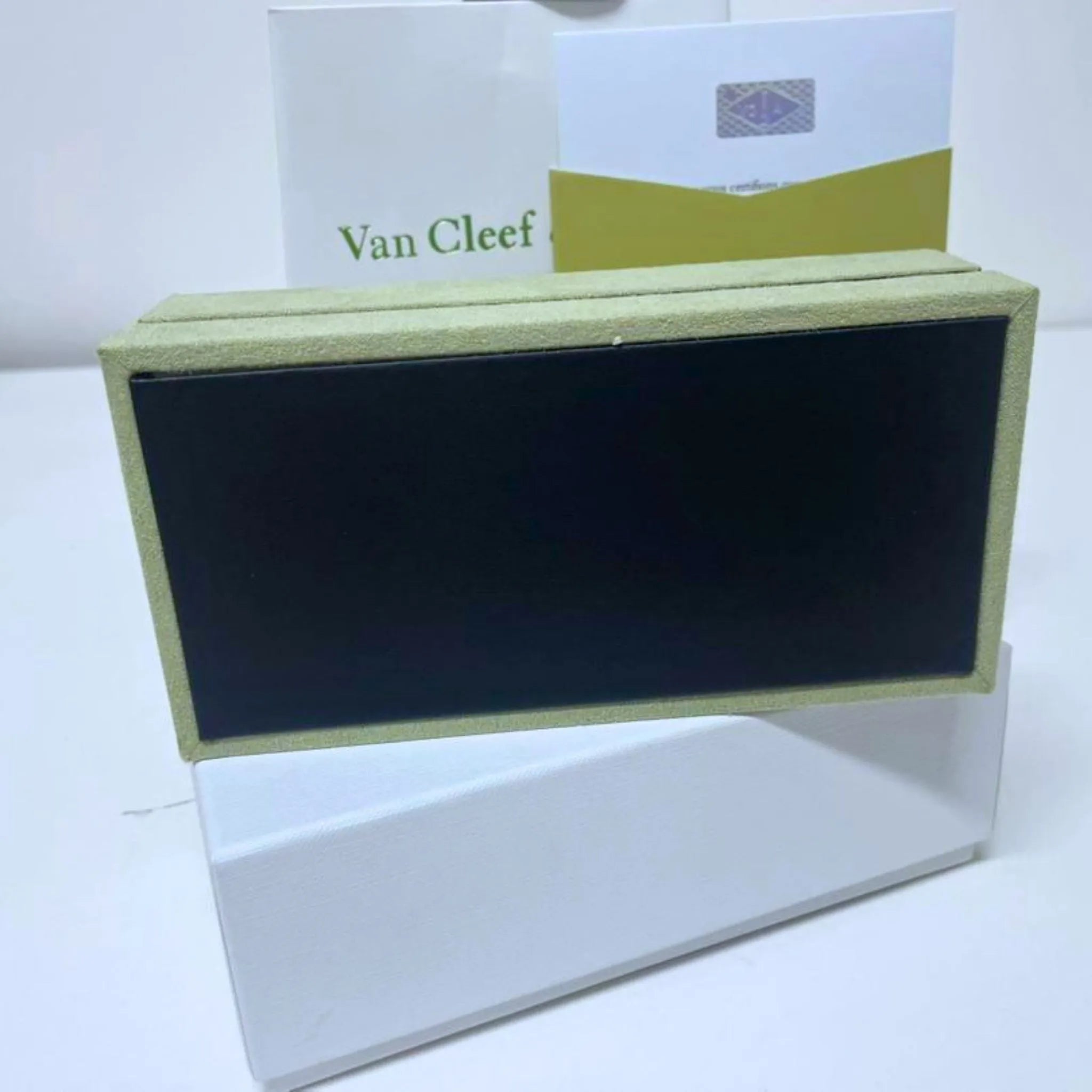Van Cleef & Arpels Bracelet Jewellery Box Set