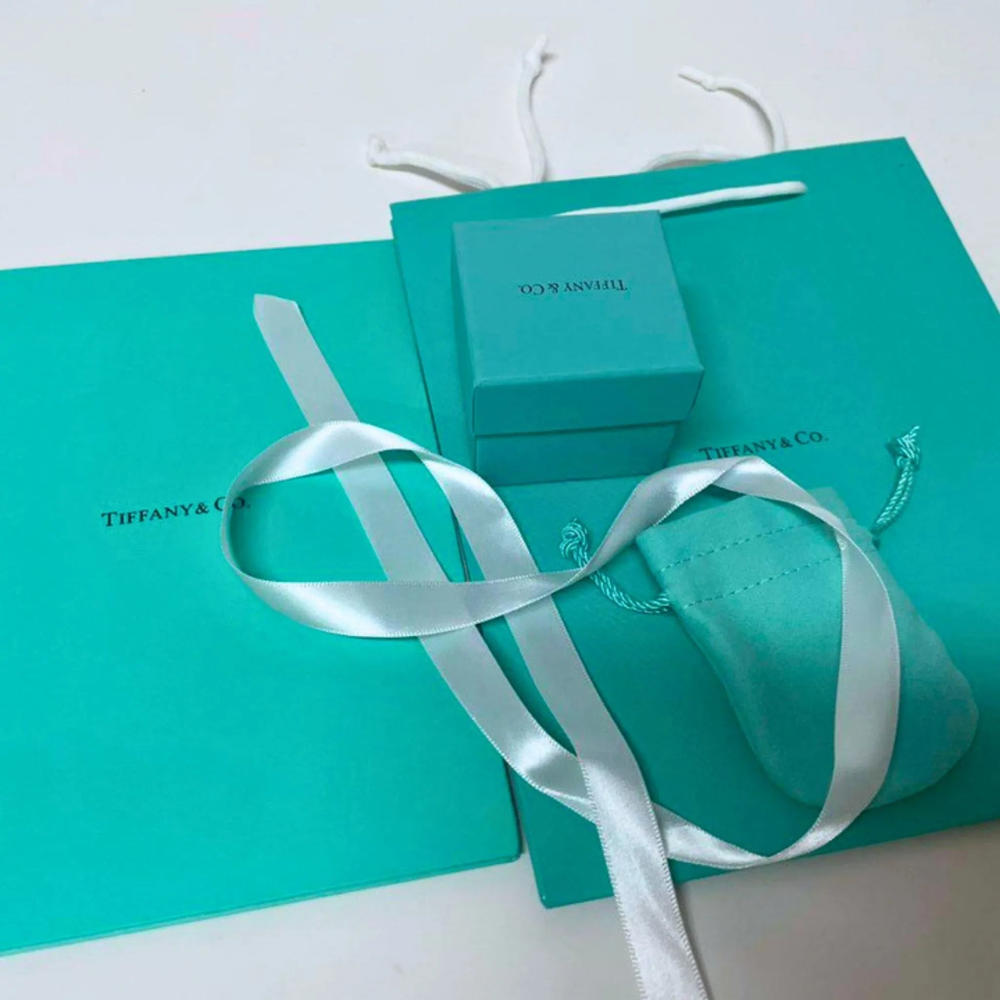 Tiffany & Co. Engagement Ring Box Set with Outer Box, Pouch, Certificate, Folder & Shopping Bag