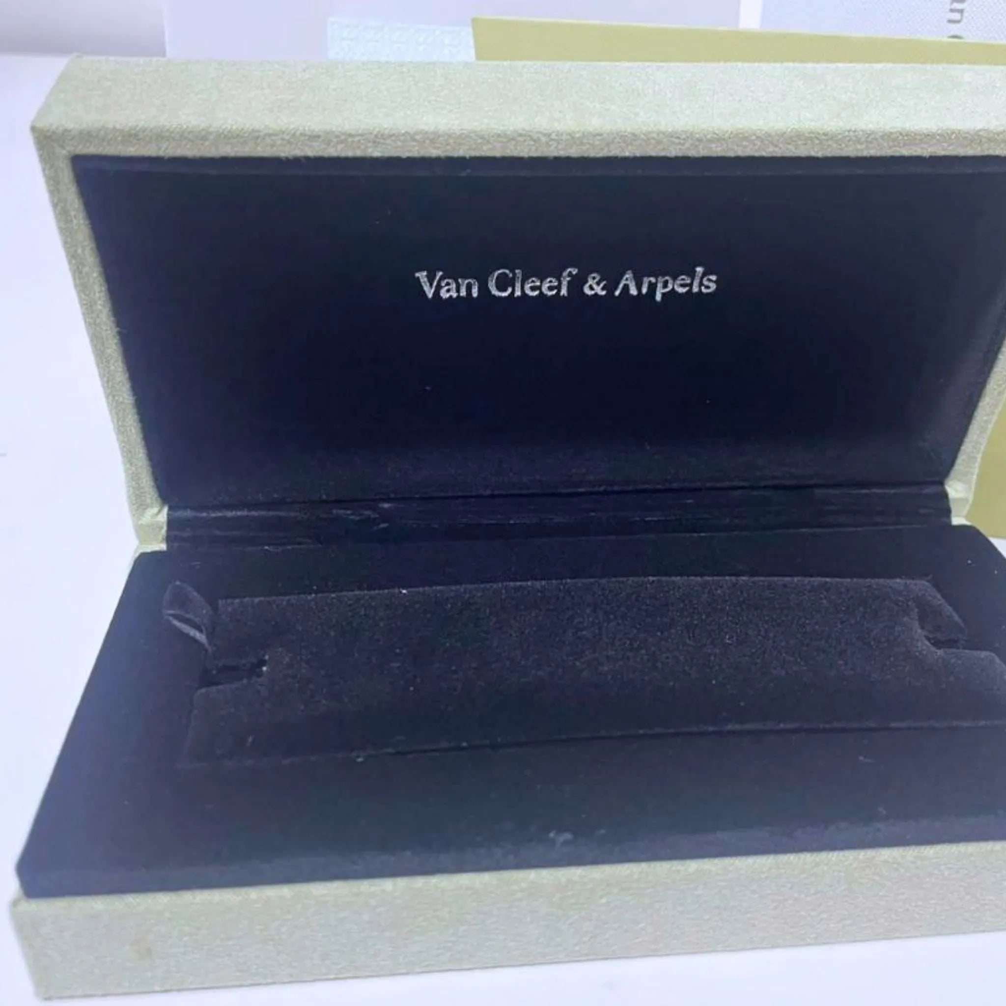 Van Cleef & Arpels Bracelet Jewellery Box Set
