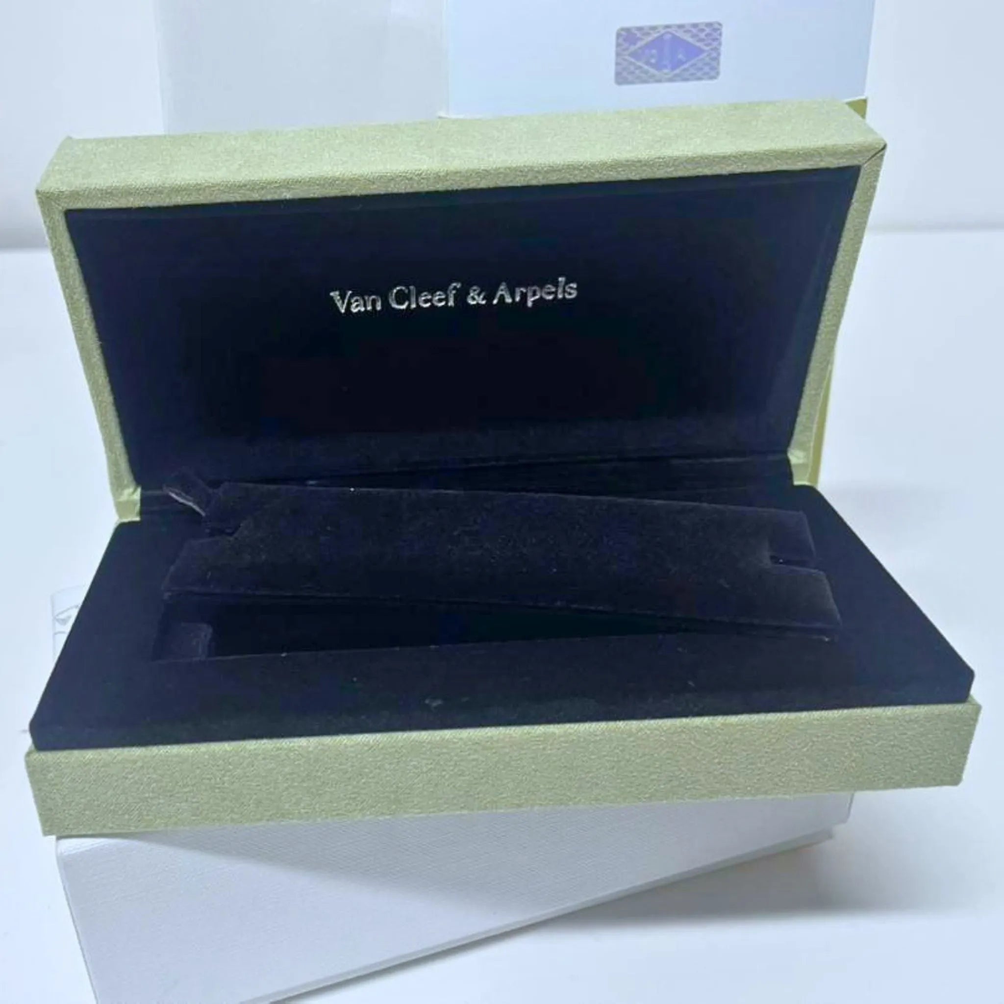 Van Cleef & Arpels Bracelet Jewellery Box Set