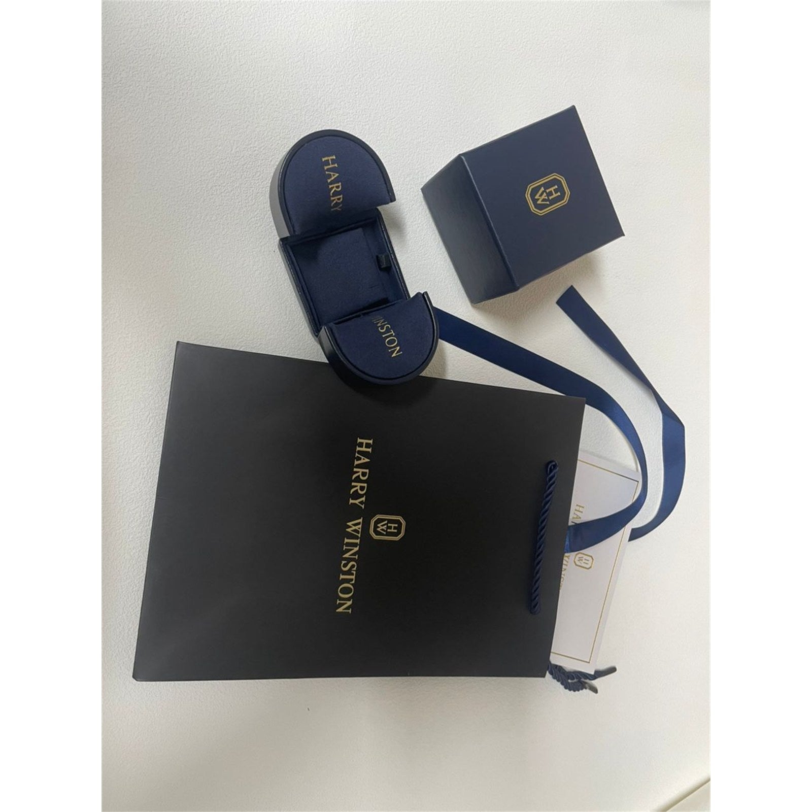 Harry Winston Necklace / Pendant Jewelry Case with Bag , Ribbon & Certificate - photo 4