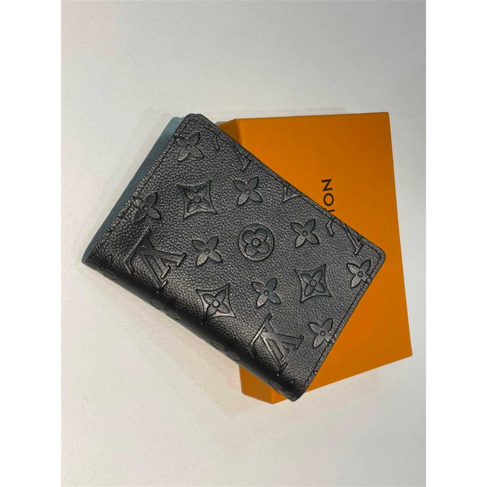 Louis Vuitton passport case Passport Cover Couverture Passport NM Monogram - photo 3