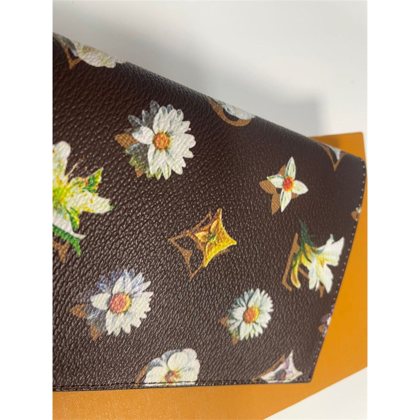 Louis Passport Cover Monogram Flower Canvas Brown - photo 3