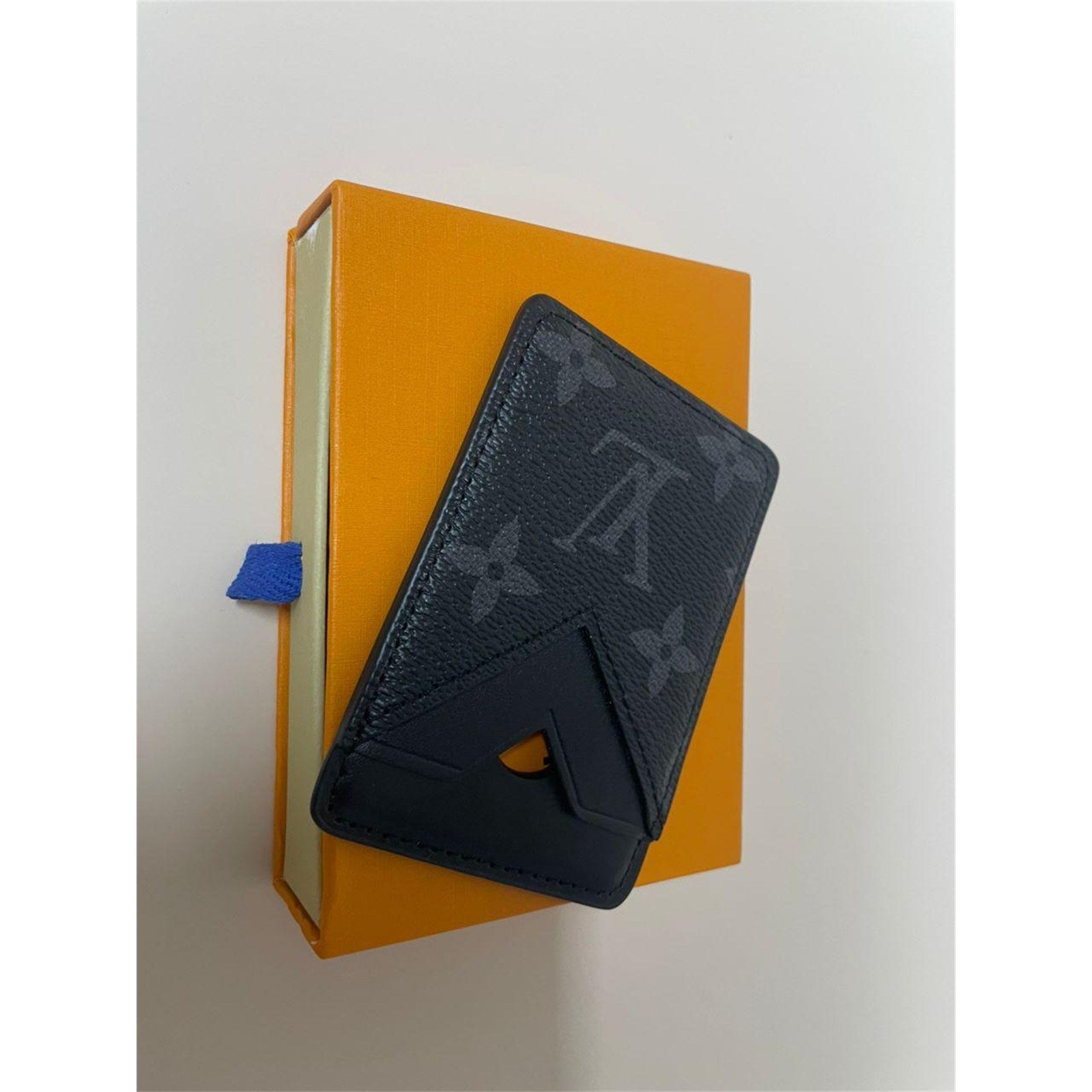 Louis Vuitton M12602 Card Case Monogram Eclipse MagSafe Card Holder - photo 3