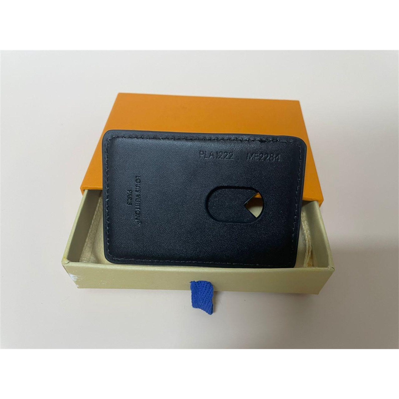 Louis Vuitton Magnetic Card Holder Black - photo 5