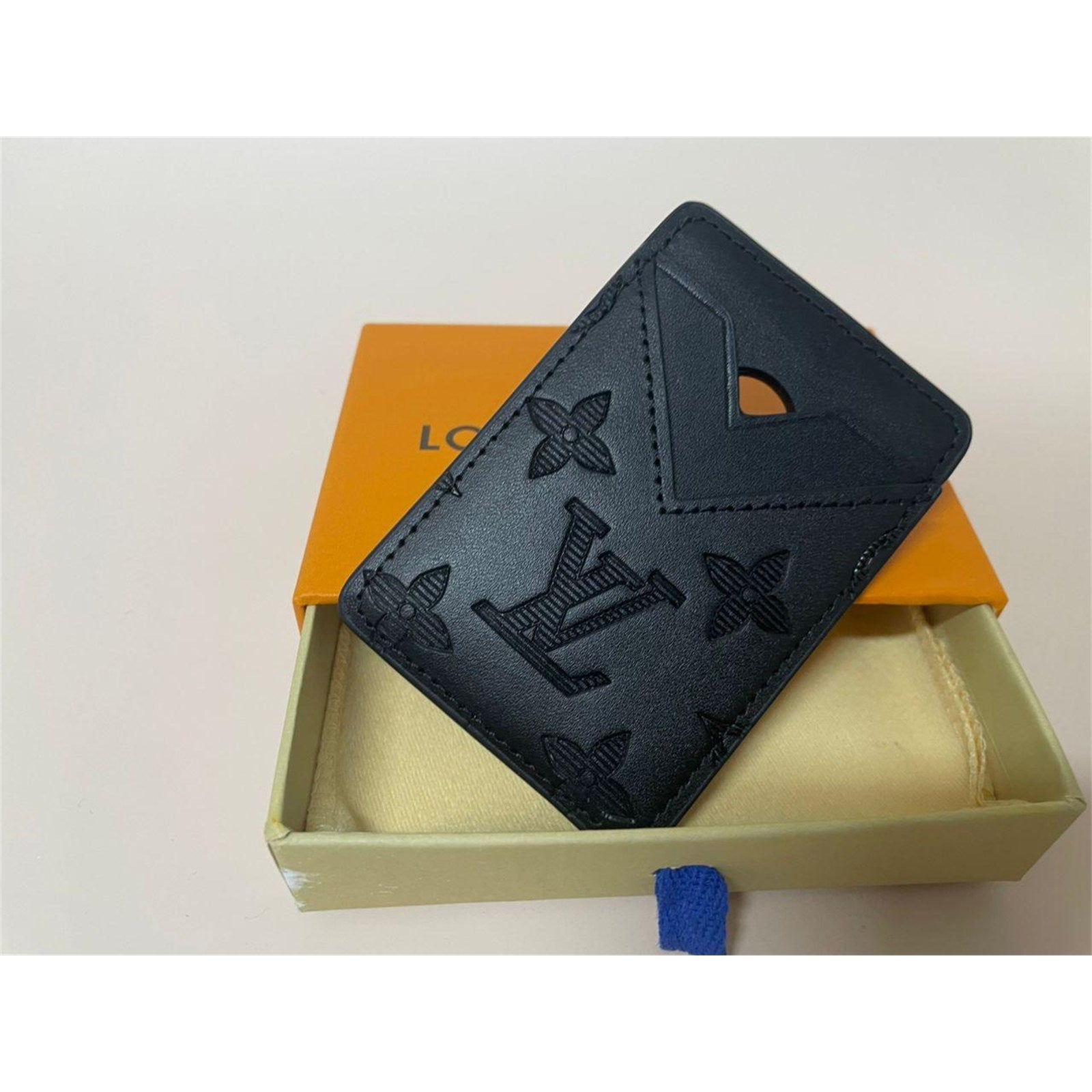 Louis Vuitton Magnetic Card Holder Black - photo 6
