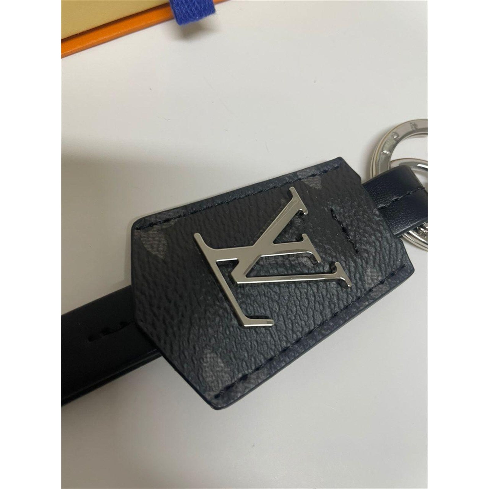 Vintage Black Leather Louis Vuitton Keychain Key Ring - photo 4