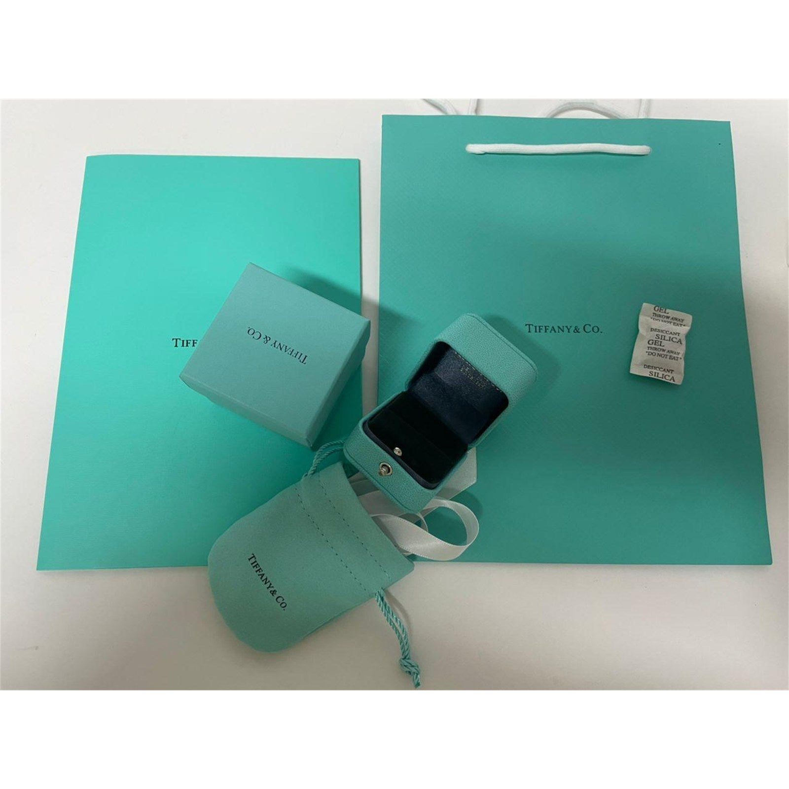 Tiffany & Co Engagement Ring Box + Outer Box + Pouch + Certificate + Folder +Bag - photo 5