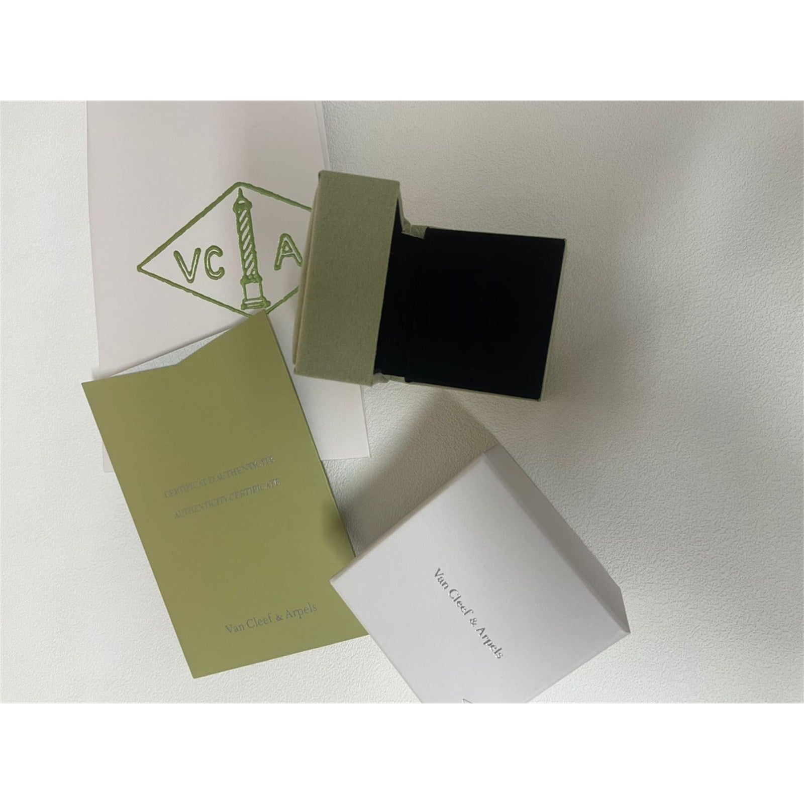Van Cleef & Arpels genuine Ring case green suede VCA Jewelry Gift box set - photo 5