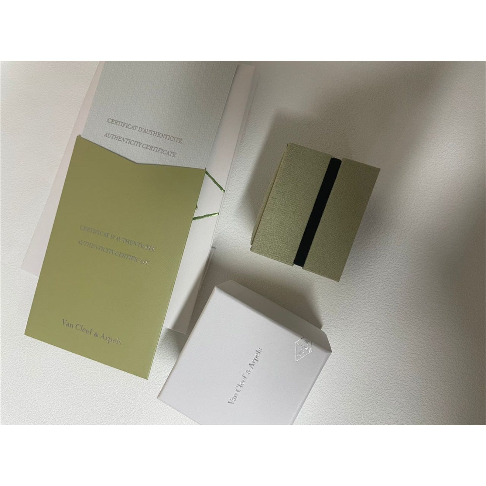 Van Cleef & Arpels genuine Ring case green suede VCA Jewelry Gift box set - photo 7