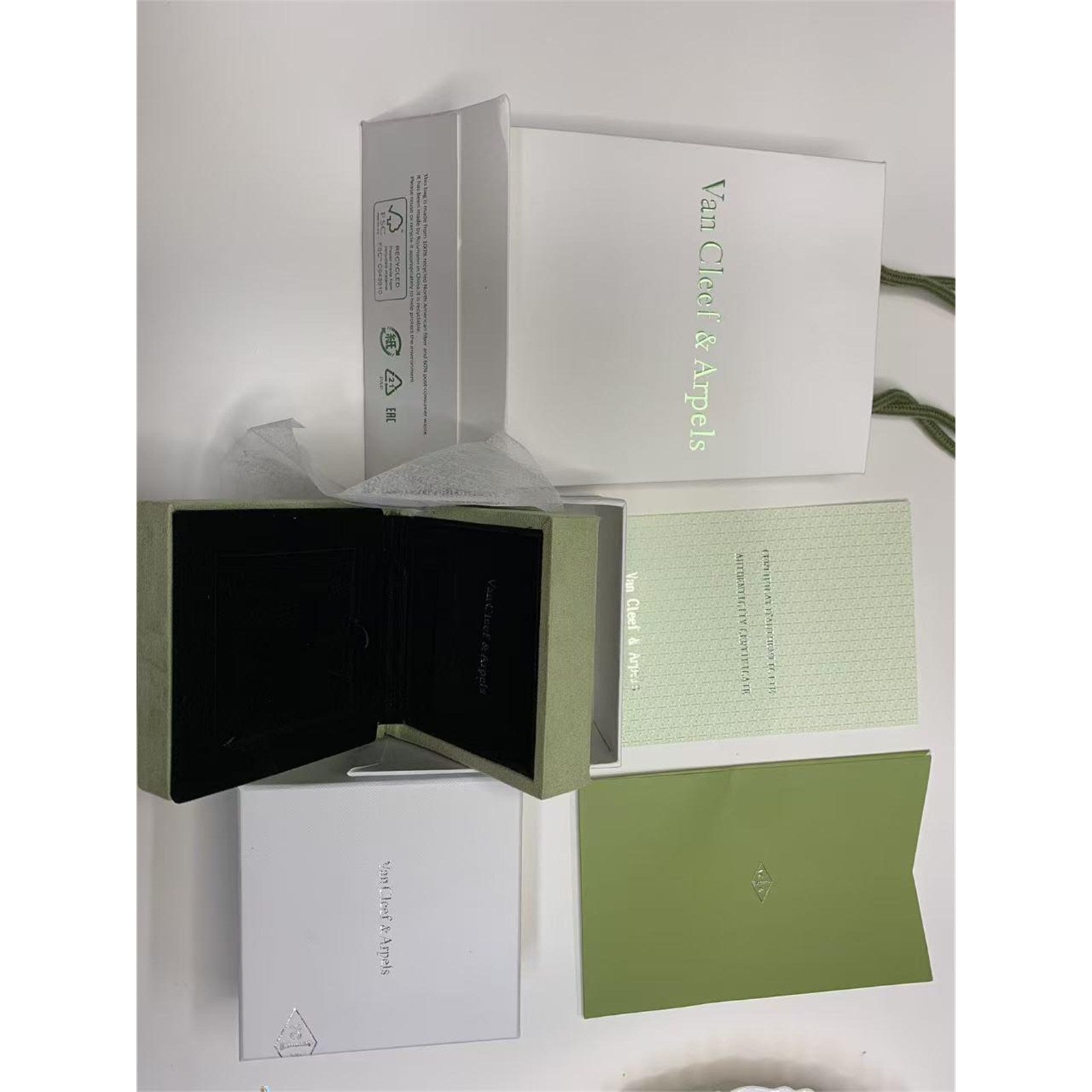 Van Cleef & Arpels Necklace/Earring Box VCA Original Travel Jewelry Case - photo 1