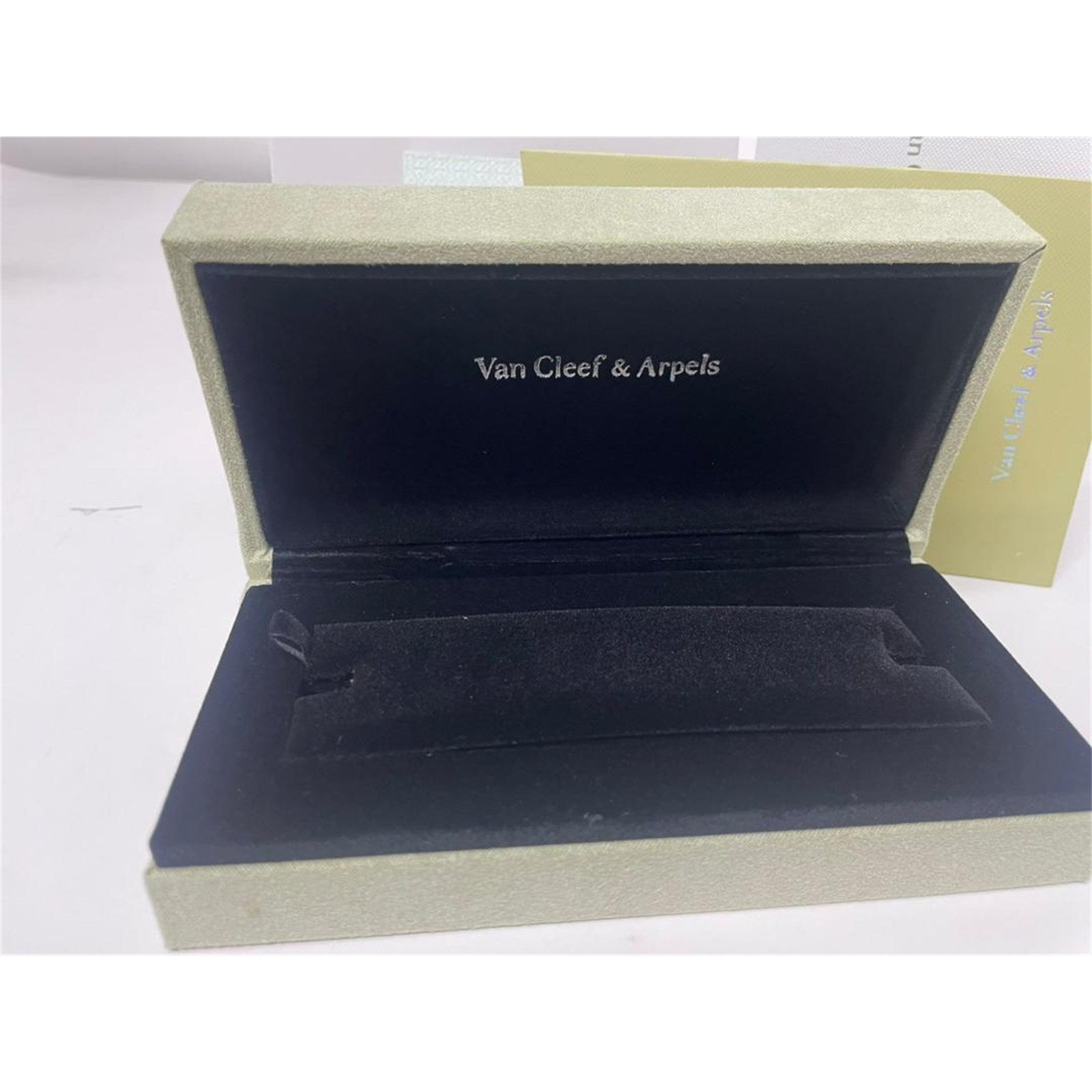 Van Cleef & Arpels Bracelet Jewelry Box Set - photo 3