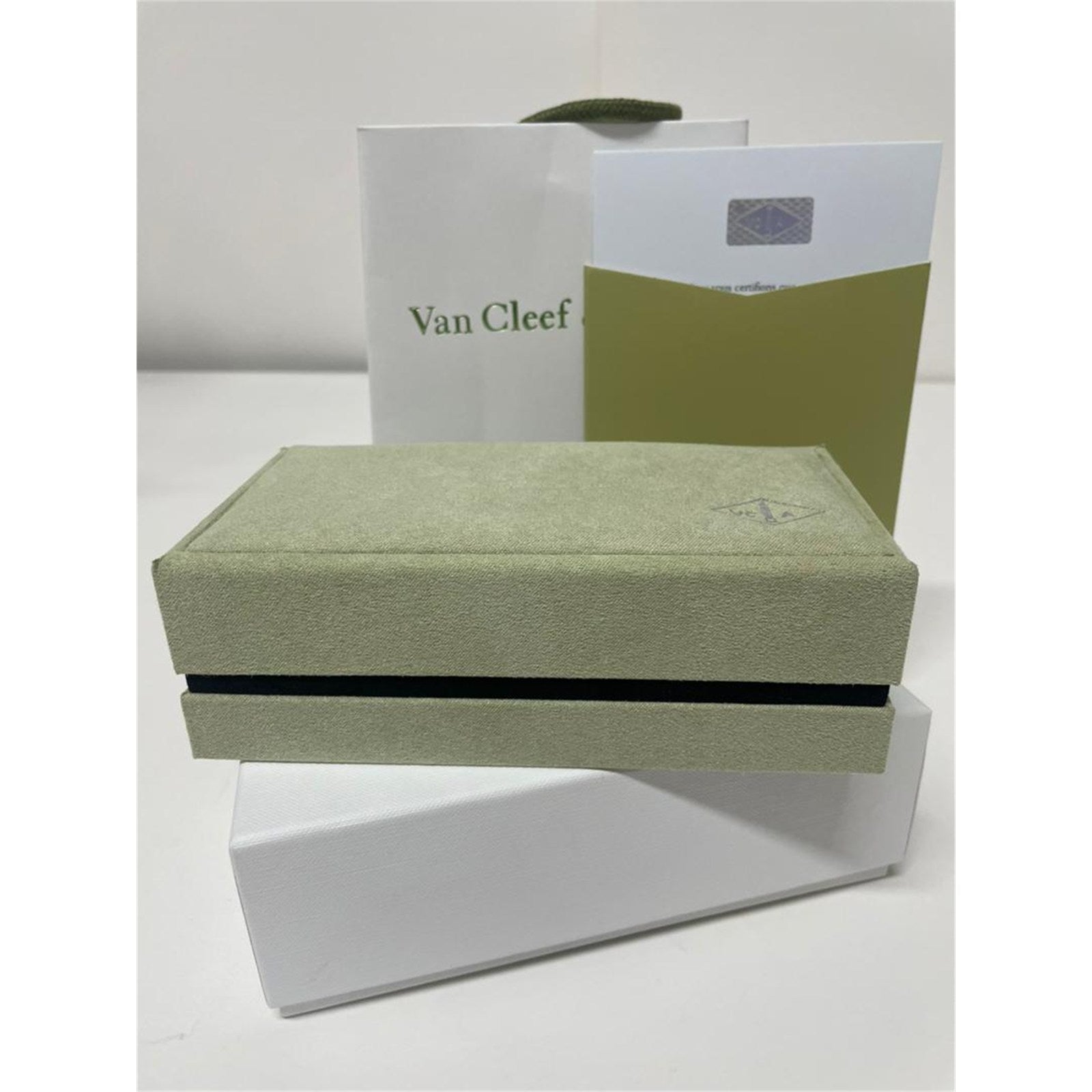 Van Cleef & Arpels Bracelet Jewelry Box Set - photo 5